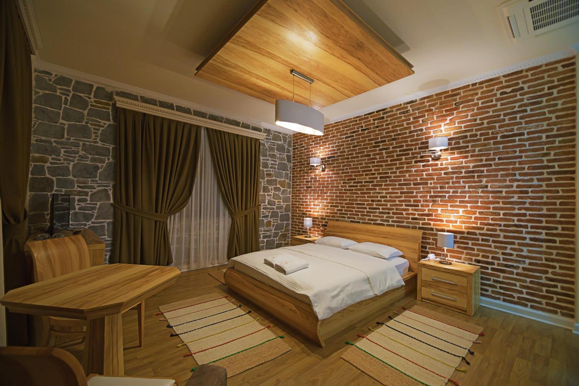 Casa Gace Hotel Korça Exteriör bild