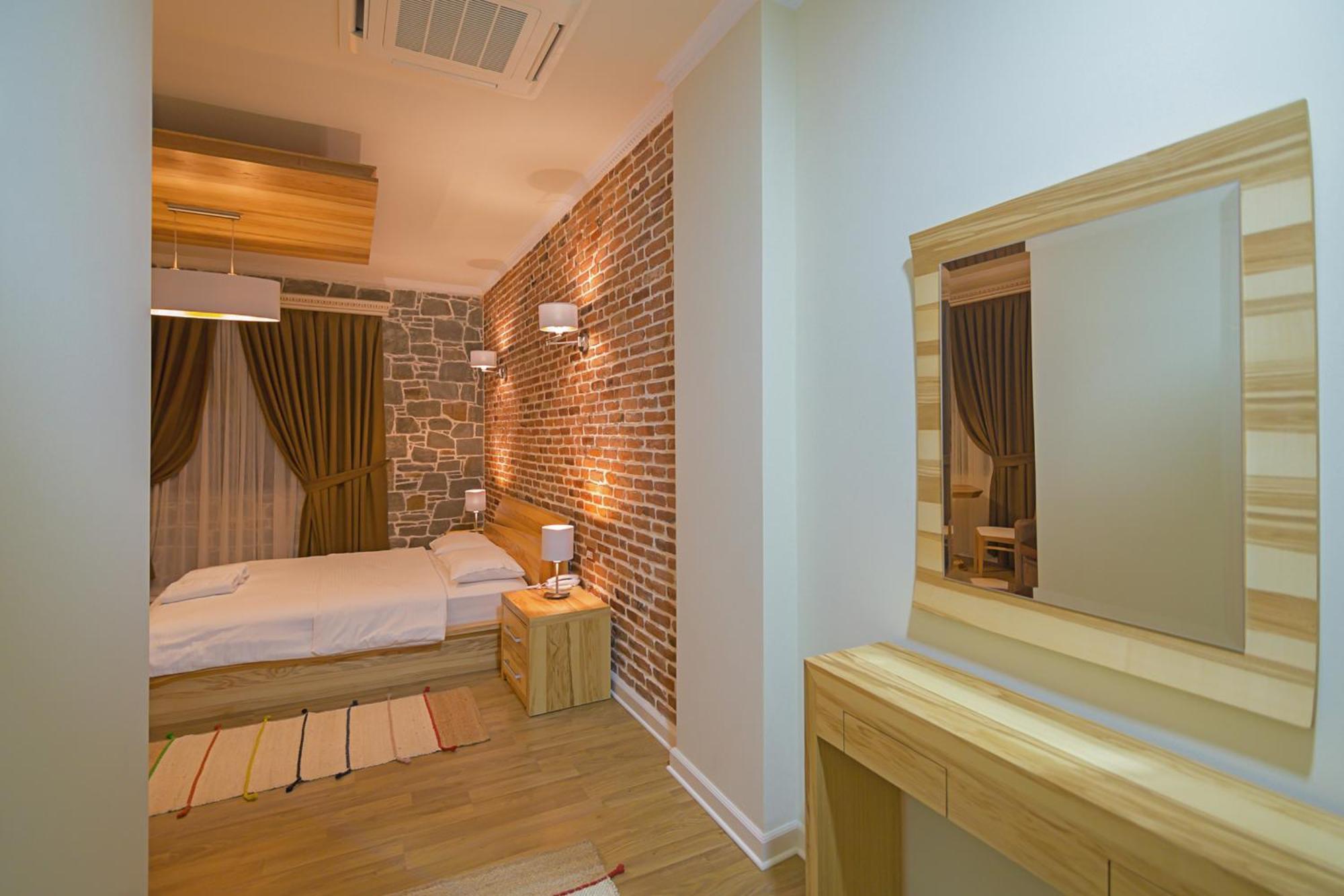 Casa Gace Hotel Korça Exteriör bild