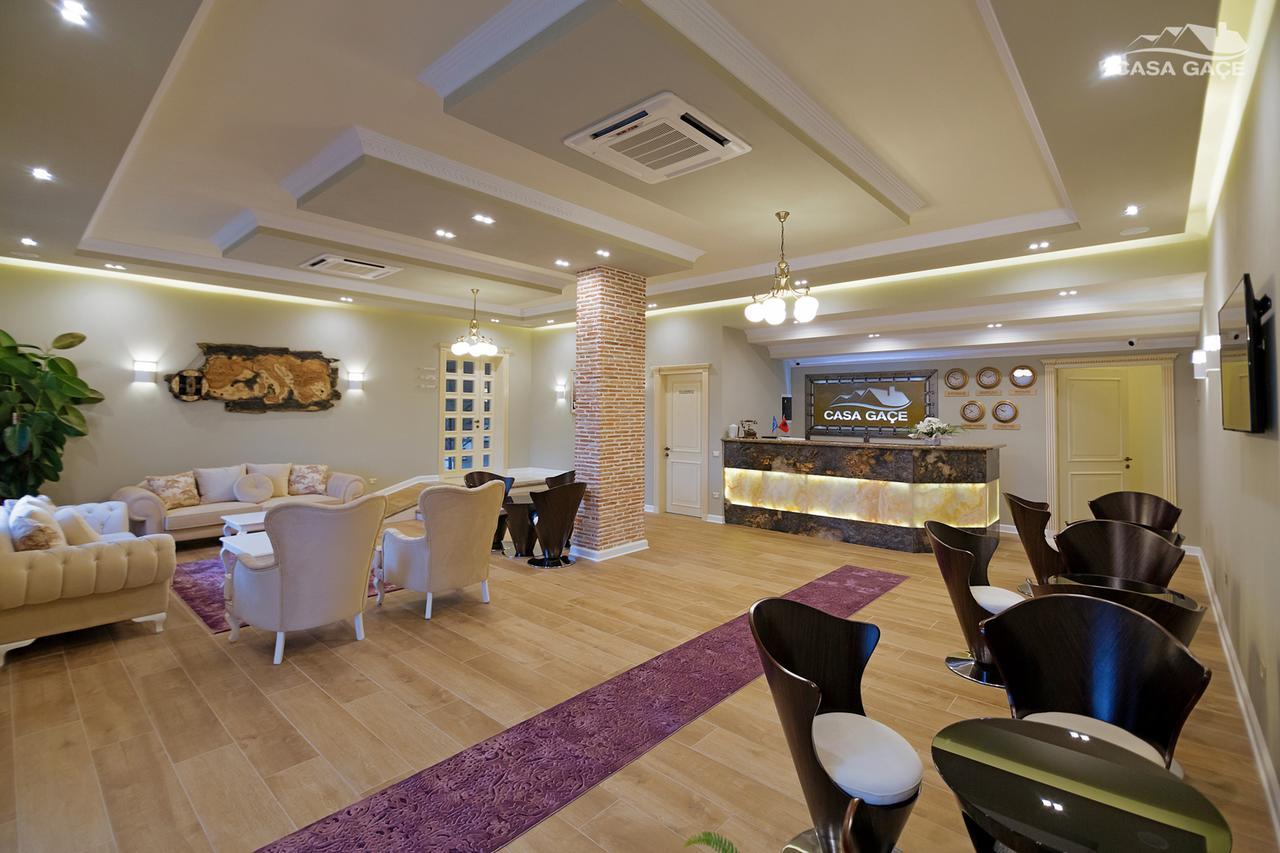 Casa Gace Hotel Korça Exteriör bild