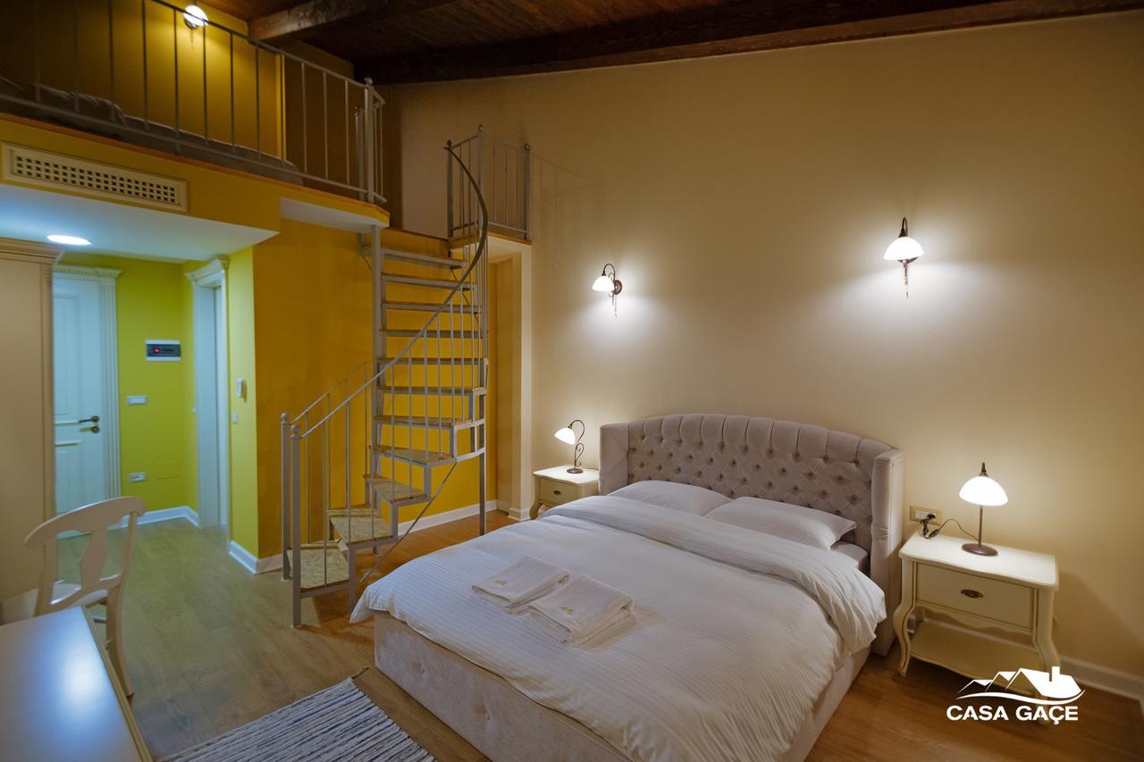 Casa Gace Hotel Korça Exteriör bild