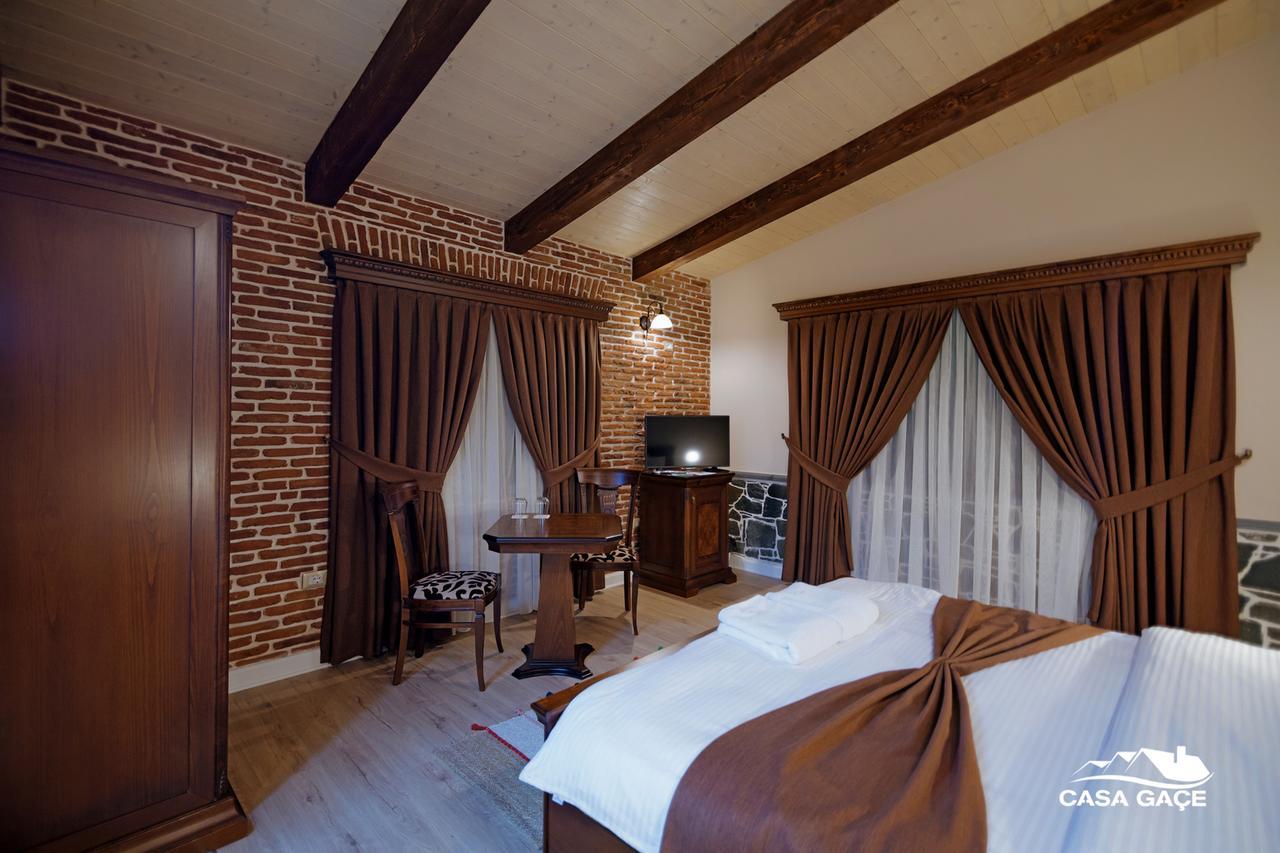 Casa Gace Hotel Korça Exteriör bild